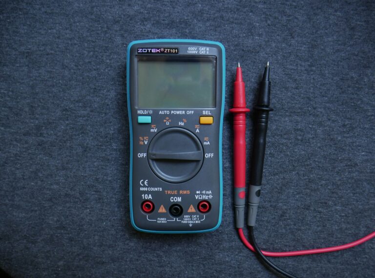 How to Test a Solar Panel With a Multimeter: Two Measurements, One Comparison