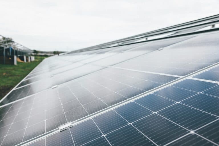 Best 400 Watt Solar Panels in 2026: The Size Most Roofs Now Use