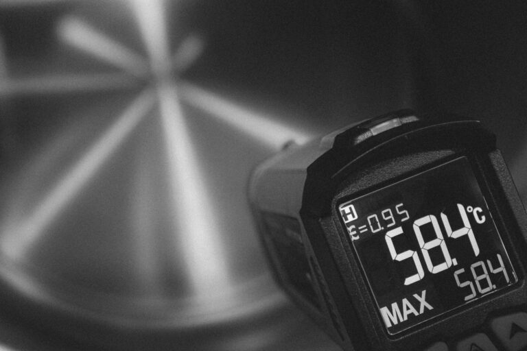 Best Solar Battery Temperature Sensors in 2026: Charging Correctly in Cold and Heat