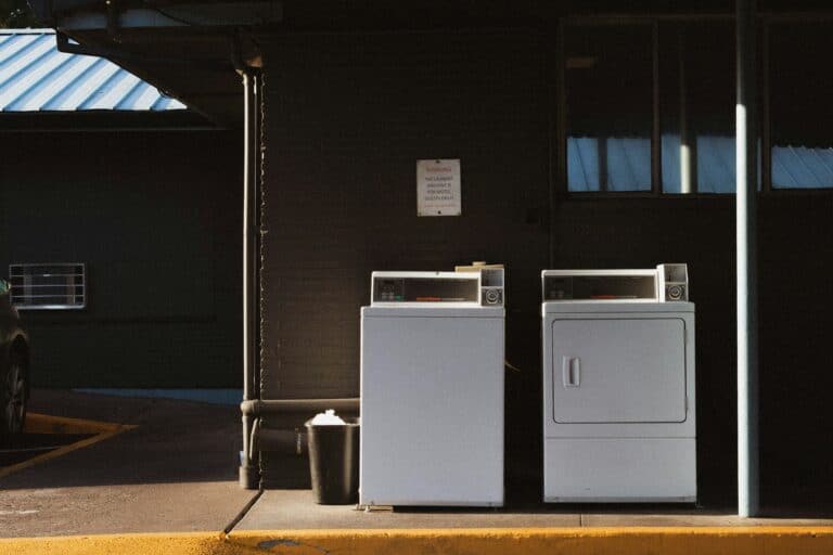 Best Off-Grid Washing Machines in 2026: Getting Laundry Done on a Small Battery Bank