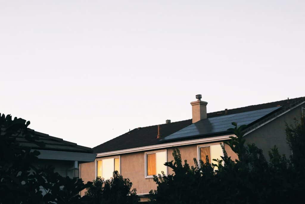 Solar Array Roof Load Calculator: Distributed Weight, Ballast and What Actually Worries Engineers