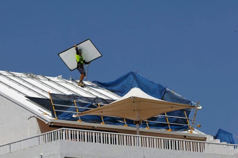 How Do You Remove Solar Panels From a Roof: Sequence, Safety, and the Holes Left Behind