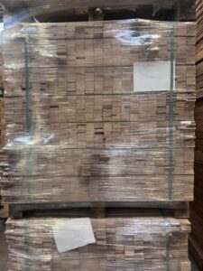 Staves chêne massif français 920 x 47 x 7 mm – 3e choix – palette 2848 pcs – KD