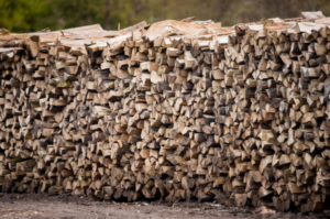 Bois de chauffage sec – Chêne, Hêtre, Charme, Frêne – Livraison France entière