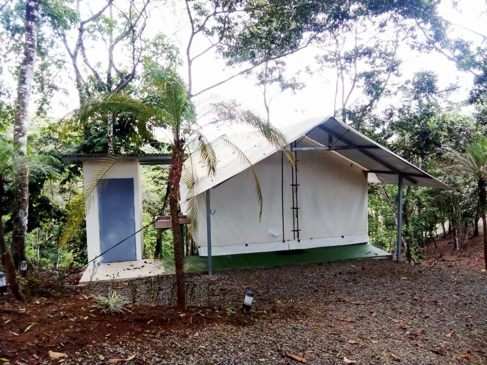 Rio Celeste Hotels