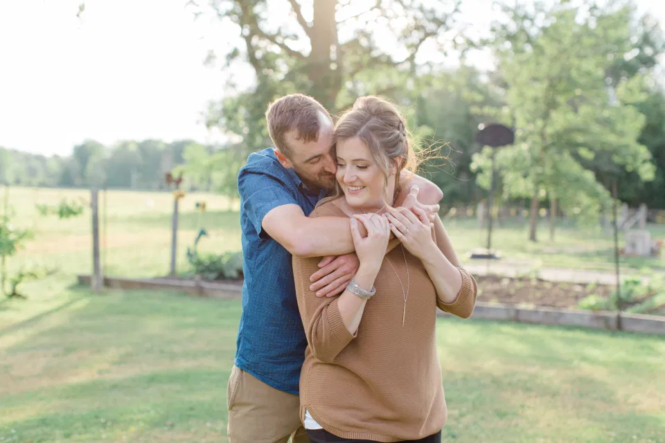 Farm Engagement Session Almonte - Blue and Brown Engagement Session Inspiration - Natural Engagement Session Posing - Ideas for what to wear for Engagement Photography, Modern Engagement Session Inspiration Wardrobe Ideas. Unsure of what to wear for your engagement photos, we've got you! Romantic brown with black leggings for Summer Engagement in Almonte. Grey Loft Studio is Ottawa's Wedding and Engagement Photographer for Real couples, showcasing photos that are modern, bright, and fun.