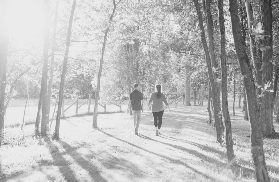 Black and White - Must have engagement photo - Fun on the Farm - Farm Engagement Session - Blue and Brown Engagement Session Inspiration - Natural Engagement Session Posing - Ideas for what to wear for Engagement Photography, Modern Engagement Session Inspiration Wardrobe Ideas. Unsure of what to wear for your engagement photos, we've got you! Romantic brown with black leggings for Summer Engagement in Almonte. Grey Loft Studio is Ottawa's Wedding and Engagement Photographer for Real couples, showcasing photos that are modern, bright, and fun.