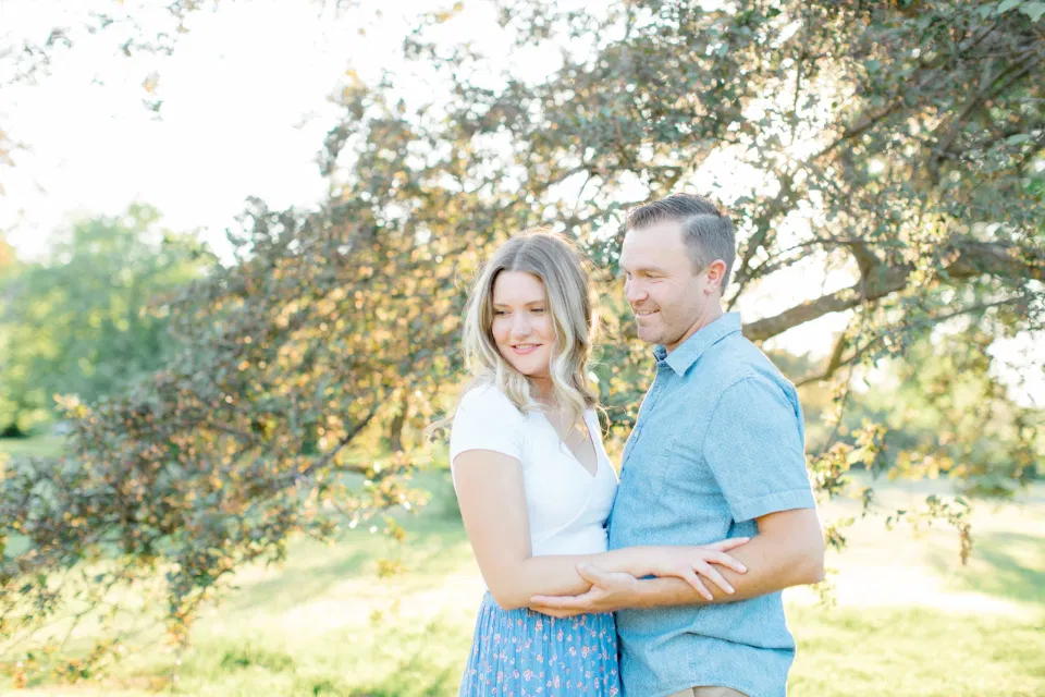 Sunset - Neutral Blue/White/Grey Engagement Session Outfit Inspiration -
Grey Loft Studio - Ottawa Engagement Session - Dominion Arboretum -
-Wedding Photographer Ottawa - Wedding Photo Ottawa - Ottawa Wedding Videographer - Ottawa Wedding Photography & Videography - Ottawa Photo Studio