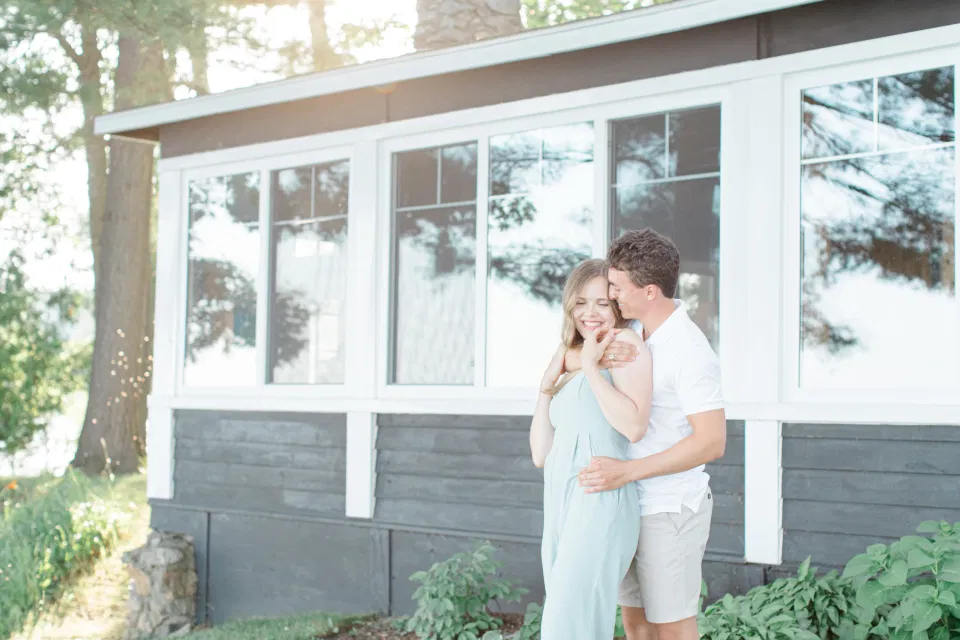 Ideas for what to wear for Engagement Photography, Modern Engagement Session Inspiration Wardrobe Ideas. Unsure of what to wear for your engagement photos, we've got you! Romantic blue Romper and neutral Shirts and polo. Boat Shoes and Flip Flops. Engagement in Gananoque. Grey Loft Studio is Ottawa's Wedding and Engagement Photographer Videographer for Real couples, showcasing photos that are modern, bright, and fun.