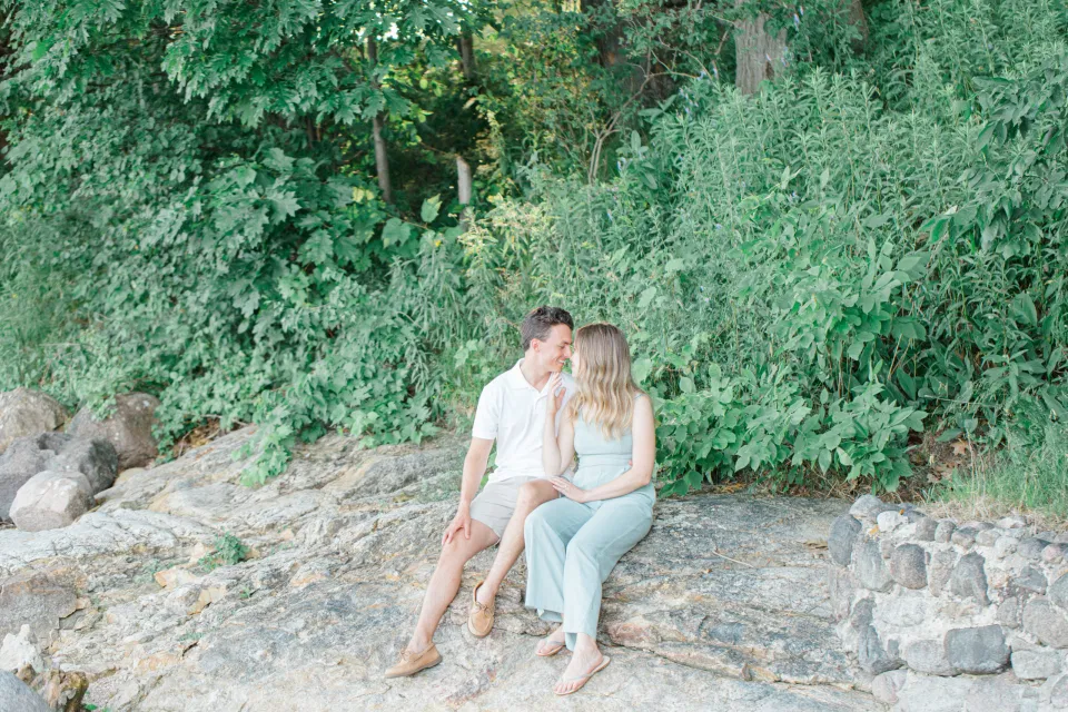 Ideas for what to wear for Engagement Photography, Modern Engagement Session Inspiration Wardrobe Ideas. Unsure of what to wear for your engagement photos, we've got you! Romantic blue Romper and neutral Shirts and polo. Boat Shoes and Flip Flops. Engagement in Gananoque. Grey Loft Studio is Ottawa's Wedding and Engagement Photographer Videographer for Real couples, showcasing photos that are modern, bright, and fun.