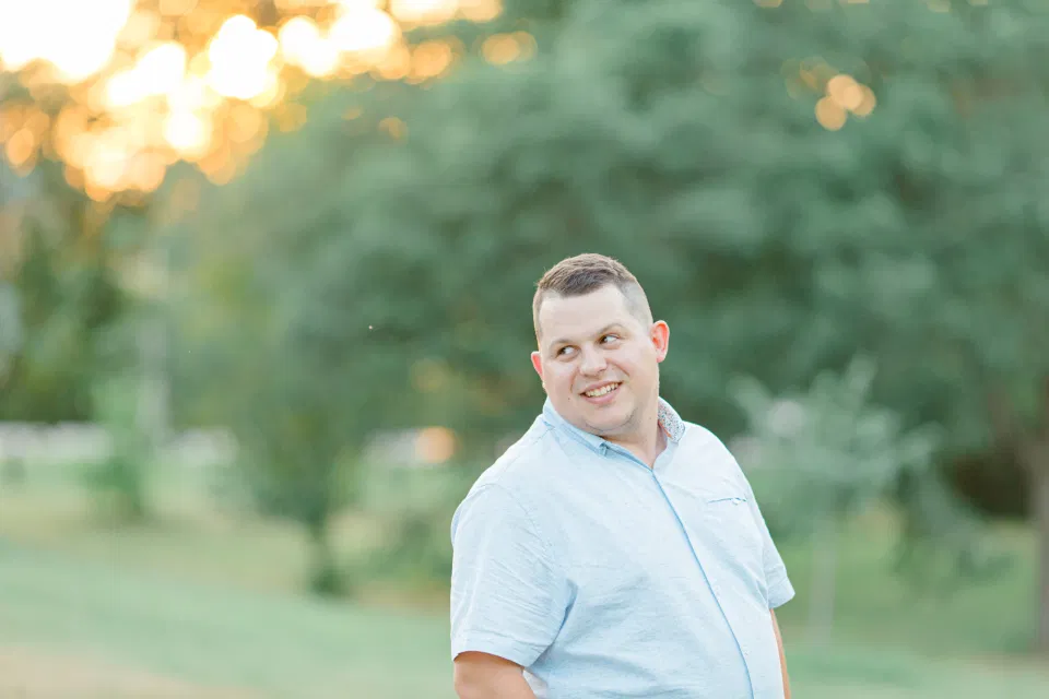 Natural Posing for Real Couples - Summer Engagement Session inspiration - Neutrals, Blues, Flowy Dress - Floral Print Navy - Grey Loft Studio - Ottawa Wedding Photographer - Wedding Videographer - Fun, Natural, Bright Photo Video Team. - Photographe - Greyloft - Ottawa Engagement Pictures