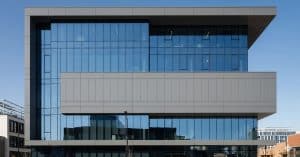 Cleaning and maintaining building Facade