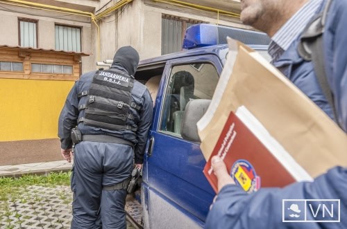 Szinte napra pontosan egy éve történt a házkutatás Rádulyéknál. Gyenge lábakon a vád