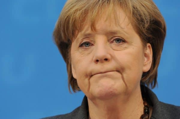nagymertekben-gyengult-angela-merkel-tamogatottsaga_119219