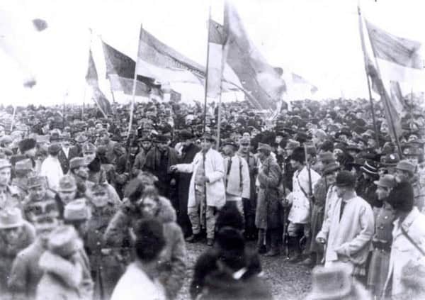 A románok gyulafehérvári gyűlése. (erdelyimagyar.files.wordpress.com)