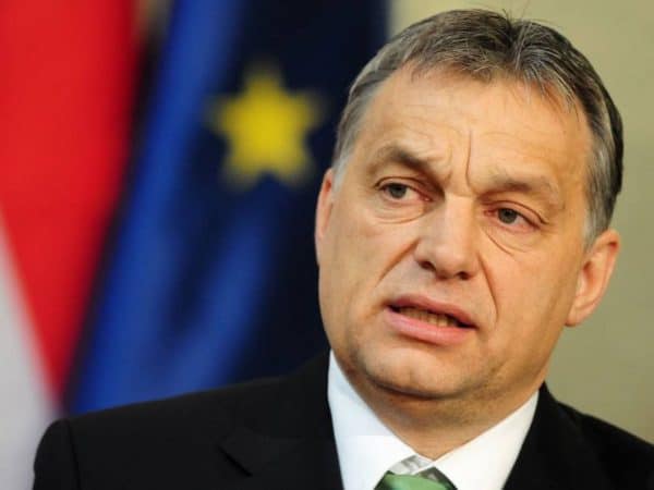 A Polgári törvénykönyv szerint (…) a homoszexuálisok “csinálhatnak, amit akarnak, de nem köthetnek az állam által elismert házasságot – mondta a miniszterelnök.