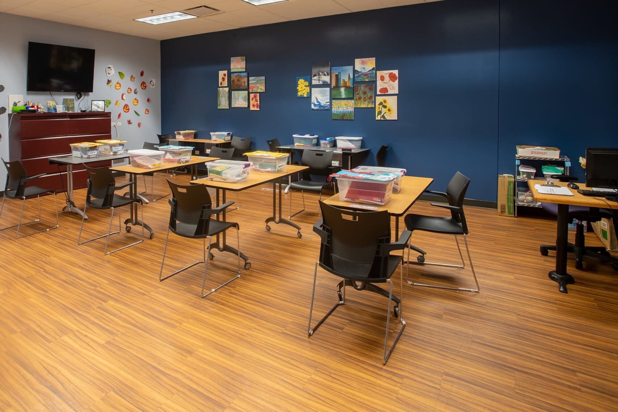 Large photo of HH Community Day Services aging room