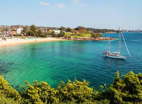 Private cove escape on luxury Sydney Harbour cruise – Splendour Tailored Tours