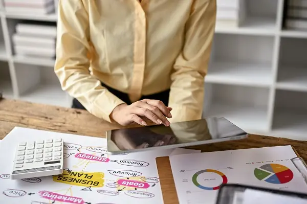 A person working on their affiliate marketing business.