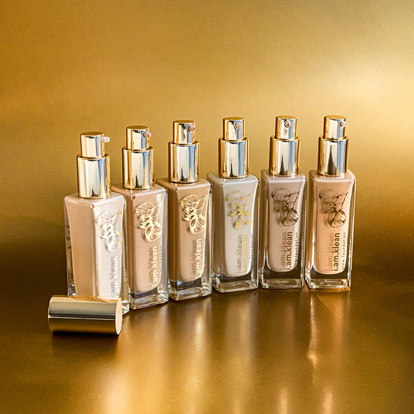 Liquid Glow Foundation i.am.klean vegan make-up
