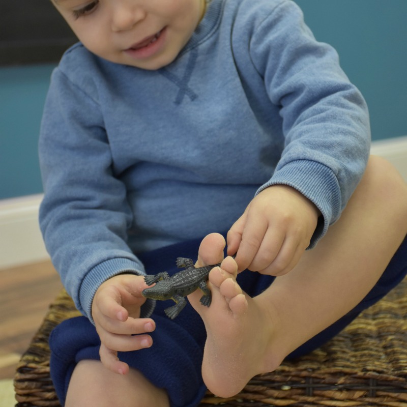 The Inspired Treehouse - In this fun twist on a traditional tactile sensory bin, kids will use their feet instead of their hands!