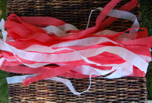 looped streamers