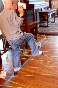 gross-motor-matching-activity-433x650