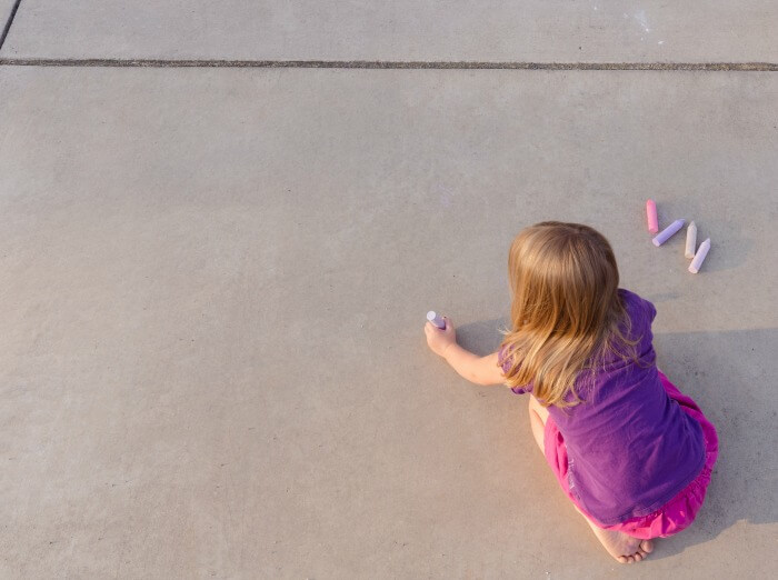 The Inspired Treehouse - Unique ideas for using sidewalk chalk to enhance fine motor skills.