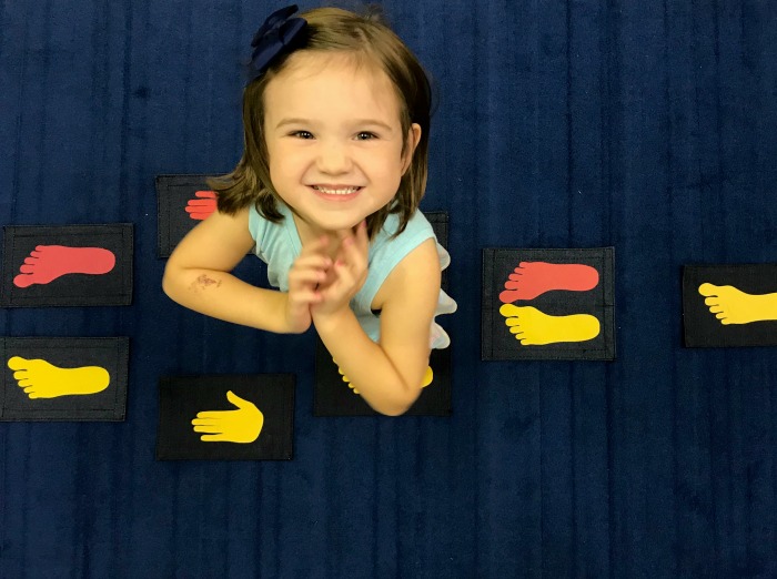 The Inspired Treehouse - Using visual cues is a great way to support the development of gross motor skills in kids.  Read on to find out more!