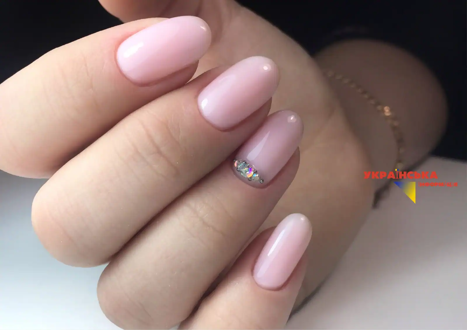 TOP Manicure 2026 for short nails: summer trend, best ideas and new products for French and nude