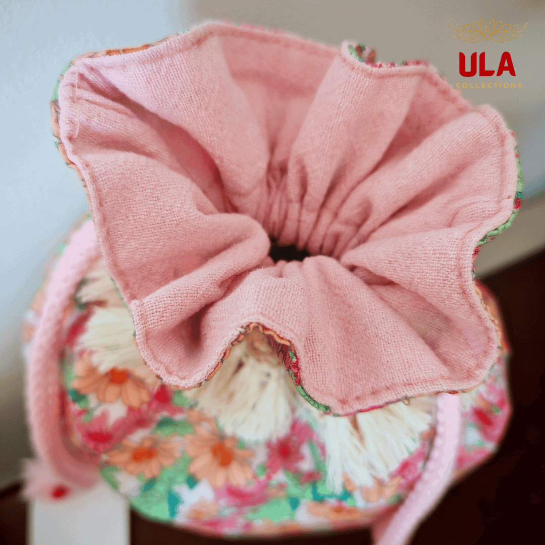 A top-down view of the bag's opening, revealing the same soft pink interior lining found in the other versions.