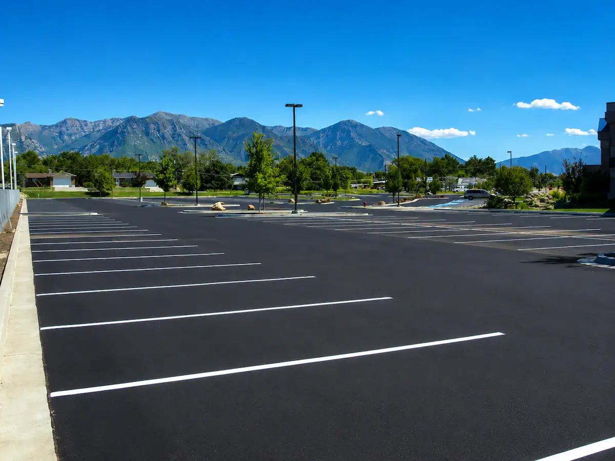 Utah sealcoating and asphalt sealing services completed by Eckles Paving