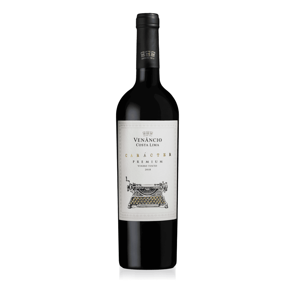 Vinícola Venâncio da Costa Lima - Vinho tinto premium Carácter 2018 com rótulo clássico e símbolo de máquina de escrever, destacando-se na produção de vinhos de alta qualidade em Portugal.