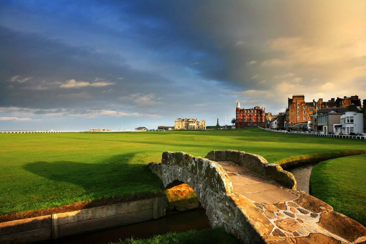Swilcan Bridge St Andrews