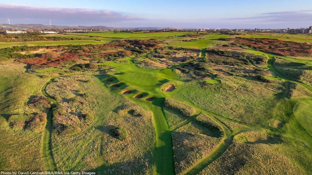 11th hole at Royal Porthcawl Golf Club