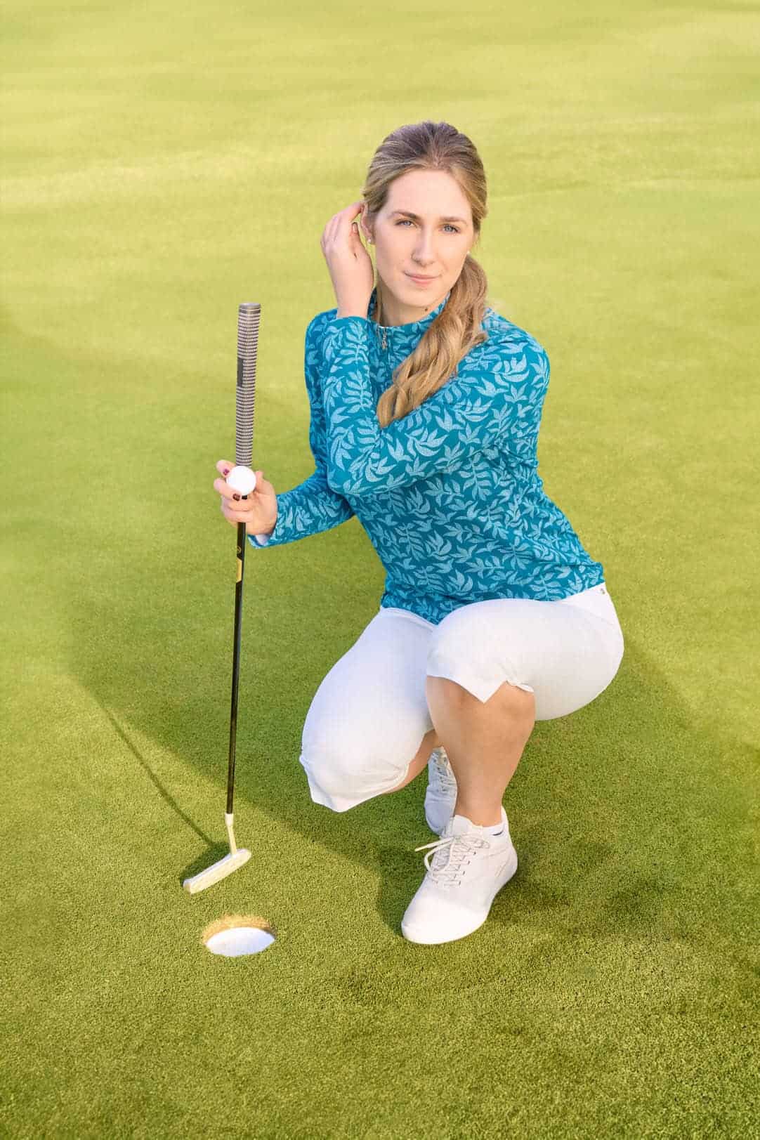 pure-golf-trust2-ladies-golf-capris-white-2