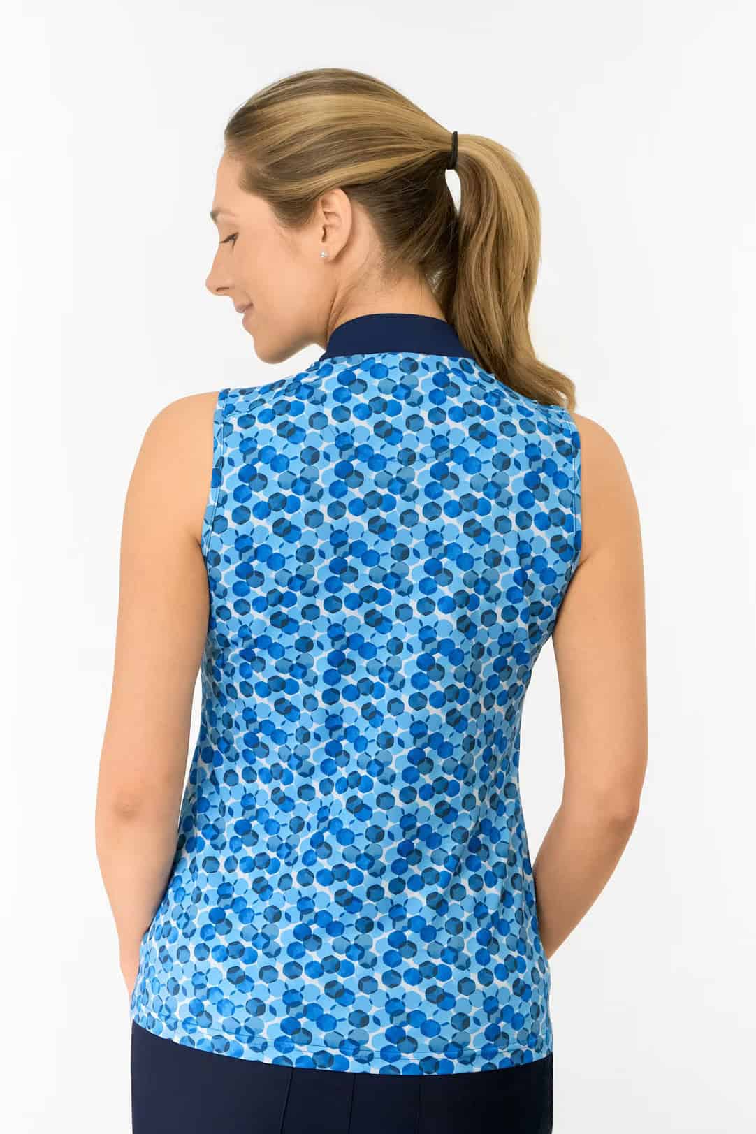 pure-golf-felicity-sleeveless-polo-golf-shirt-blueberry-bokeh-2