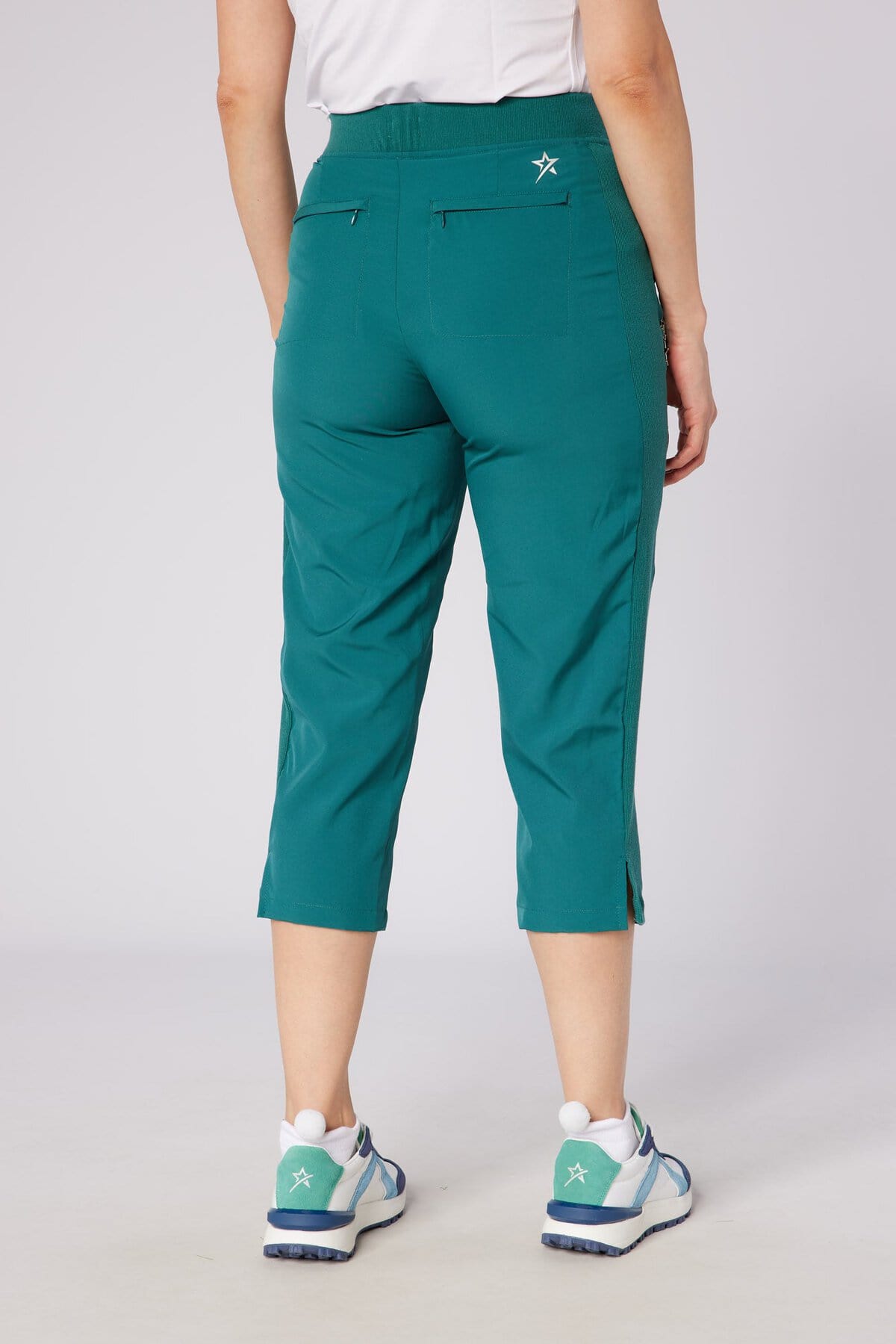 swing-out-sister-golf-rita-lightweight-capri-tidepool-2
