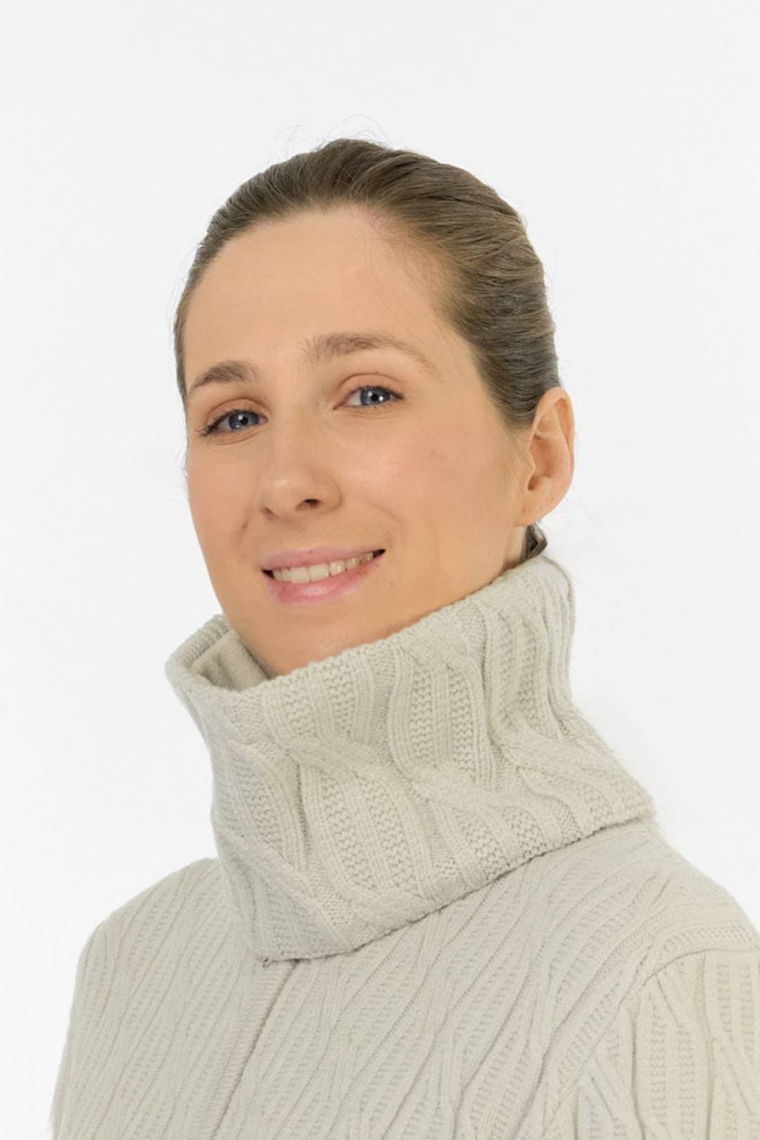 pure-golf-suzie-margot-knit-waterproof-snood-oyster-2