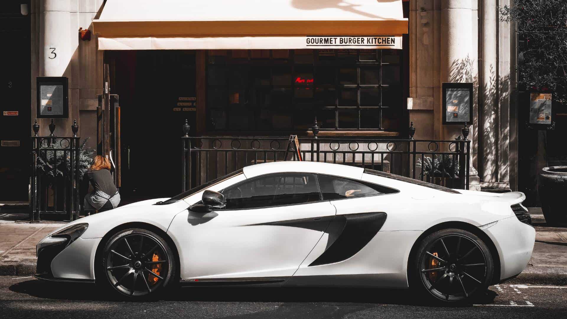 Street McLaren