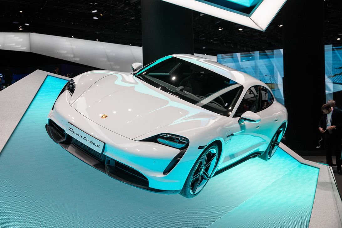 porsche-taycan-turbo-s-15