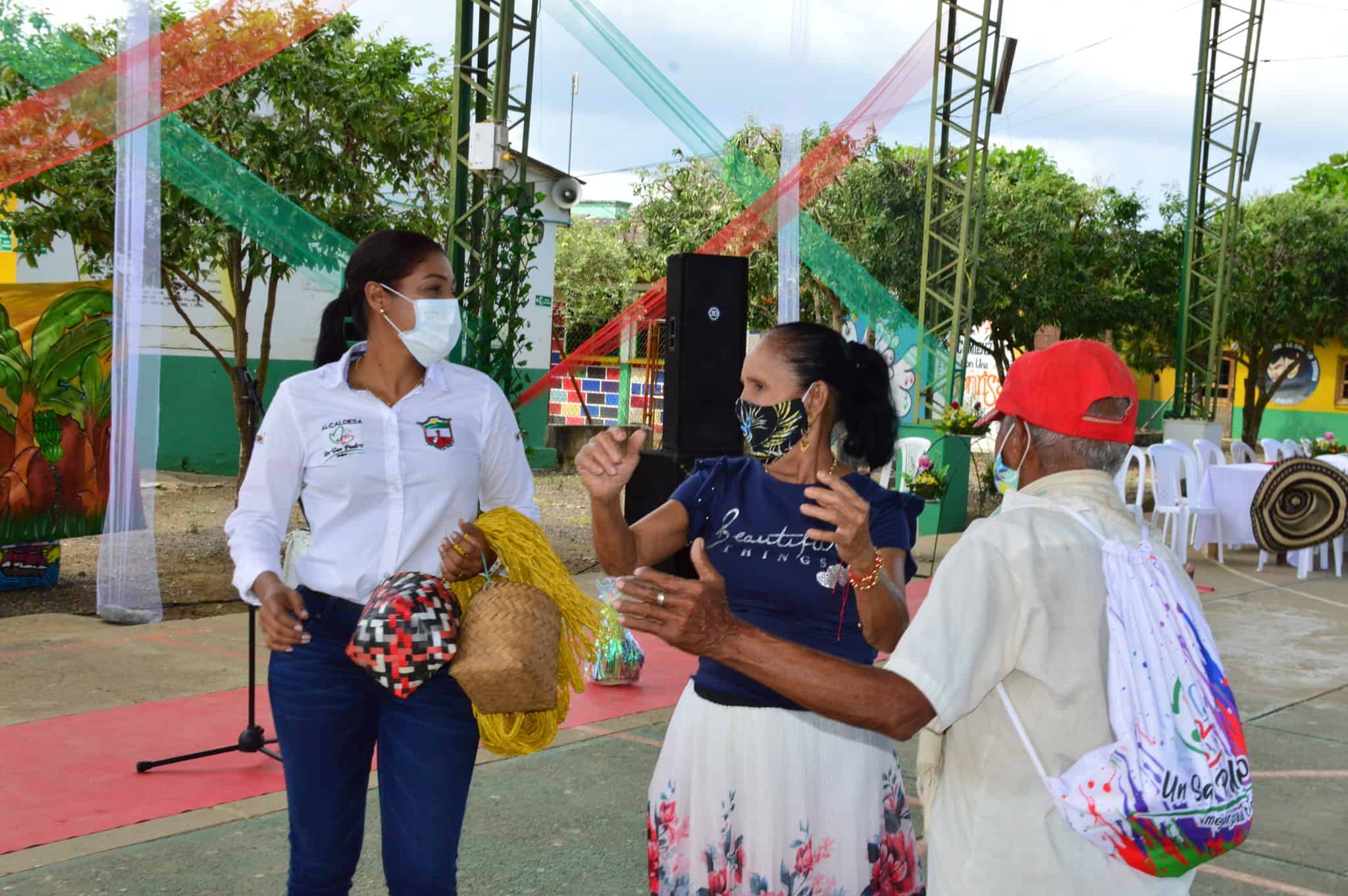 En San Pedro de Urabá se realizó un almuerzo navideño para los adultos mayores