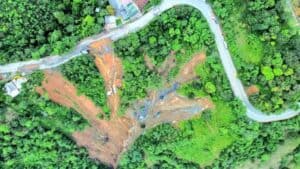 El puente peatonal en la vía Santa Bárbara – La Pintada estaría listo en julio