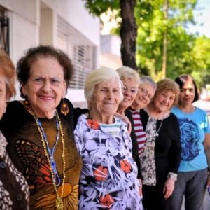 En San Pedro de los Milagros los adultos mayores elijen y los elijen
