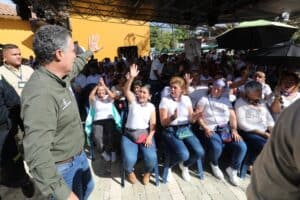 Gobernador Aníbal Gaviria acompañó la entrega del Distrito Cultural de San Roque