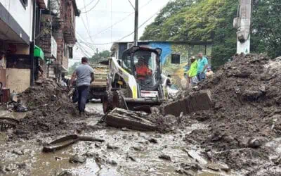 228 familias reciben atención por lluvias en Medellín