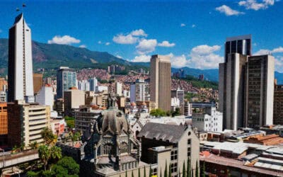 Medellín tenía 26.121 viviendas en zonas de riesgo mientras cayó la construcción