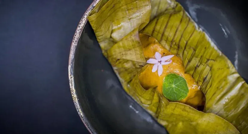 Preparaciones tradicionales envueltas en hoja de plátano en la nominación de Colombia a los World Travel Awards 2026
