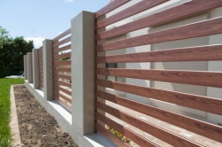 Aluminium slat gate