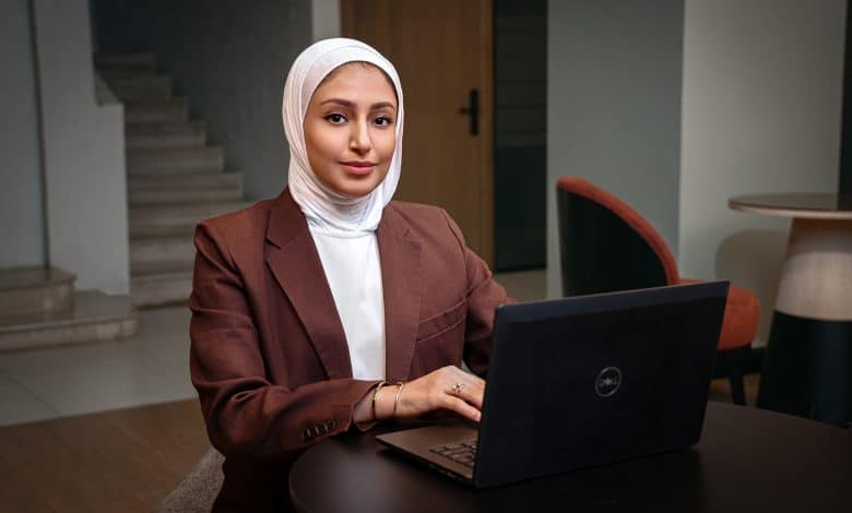 سارة الخميس